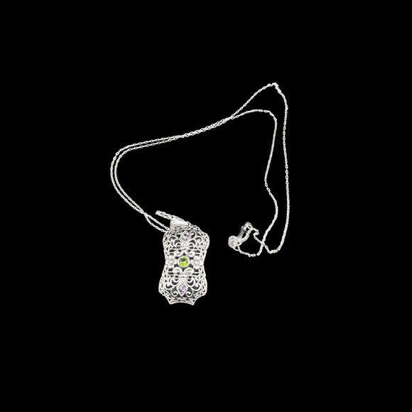Sterling Silver Green Peridot Filigree Pendant Art Deco on 925 Silver Chain - Picture 6 of 7